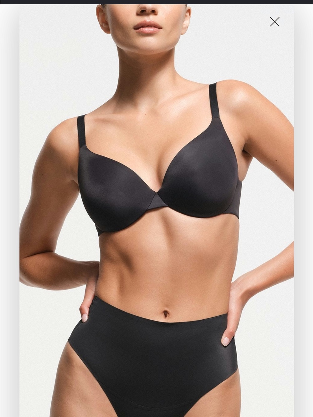 NWT SKIMS-SMOOTHING INTIMATES
FULL COVERAGE BRA onyx